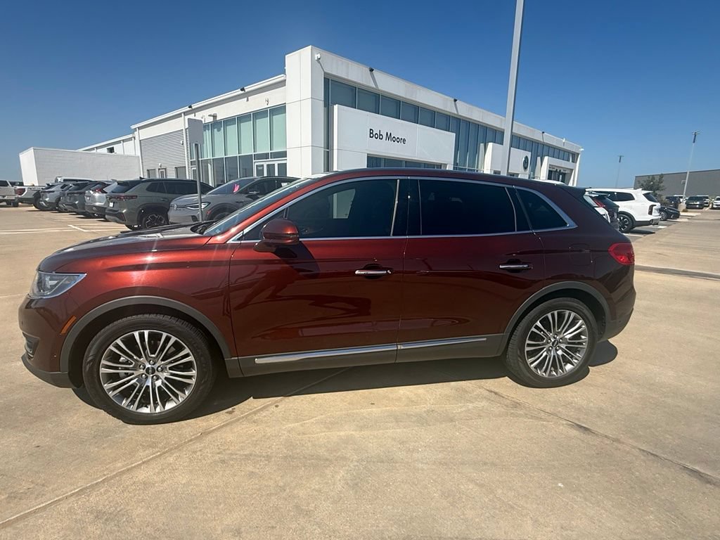 Used 2016 Lincoln MKX Reserve w/ Technology Package FWD image 2