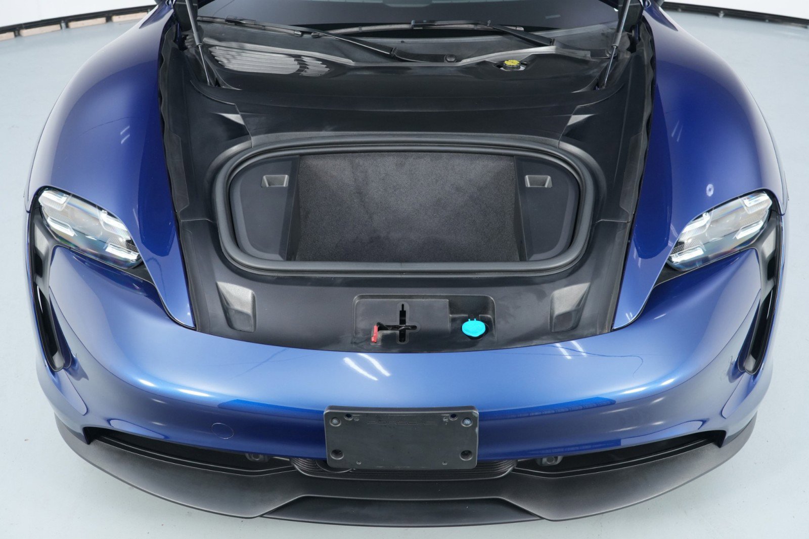 Used 2020 Porsche Taycan 4S w/ Premium Package image 8