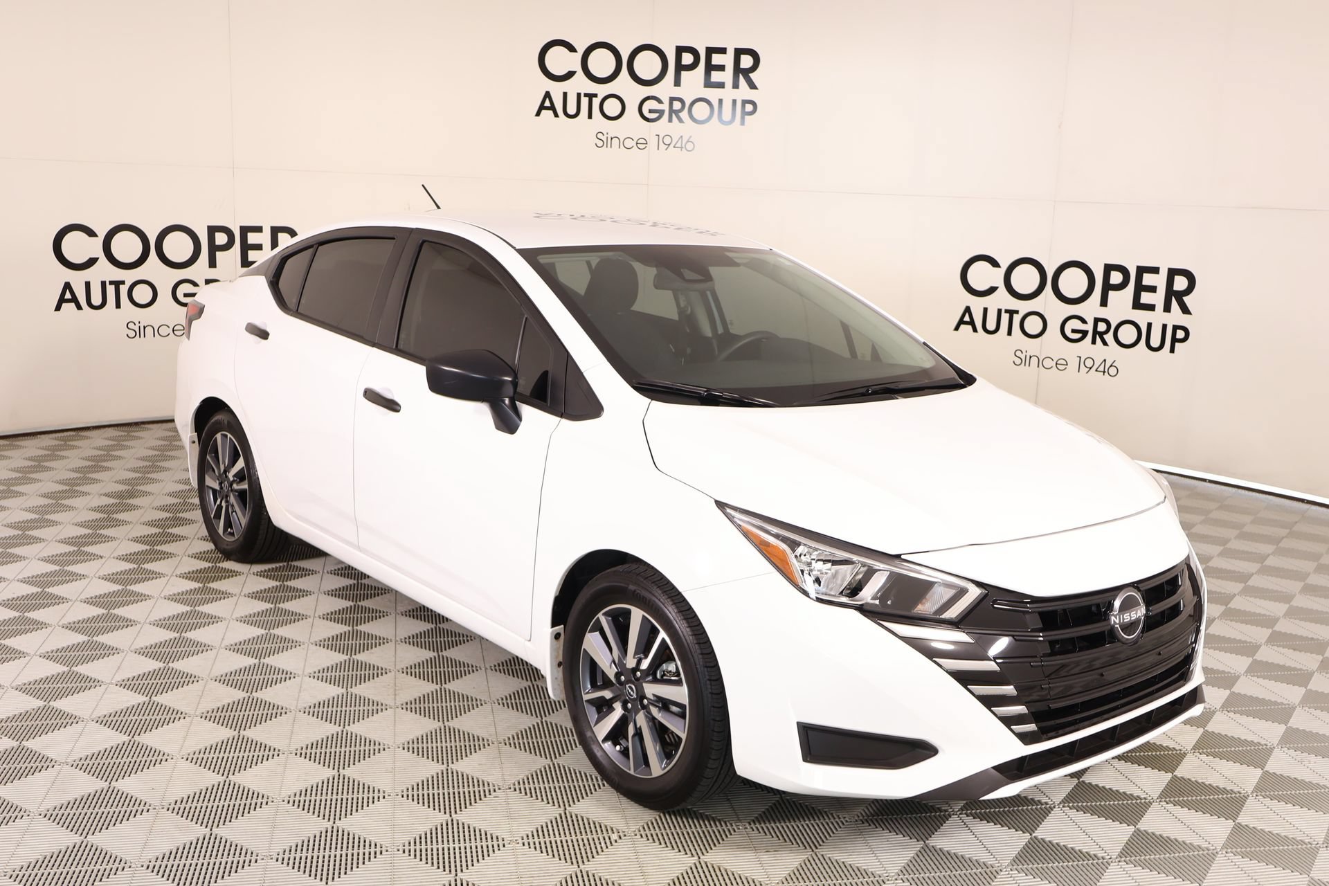 Used 2024 Nissan Versa S w/ S Plus Package FWD image 1