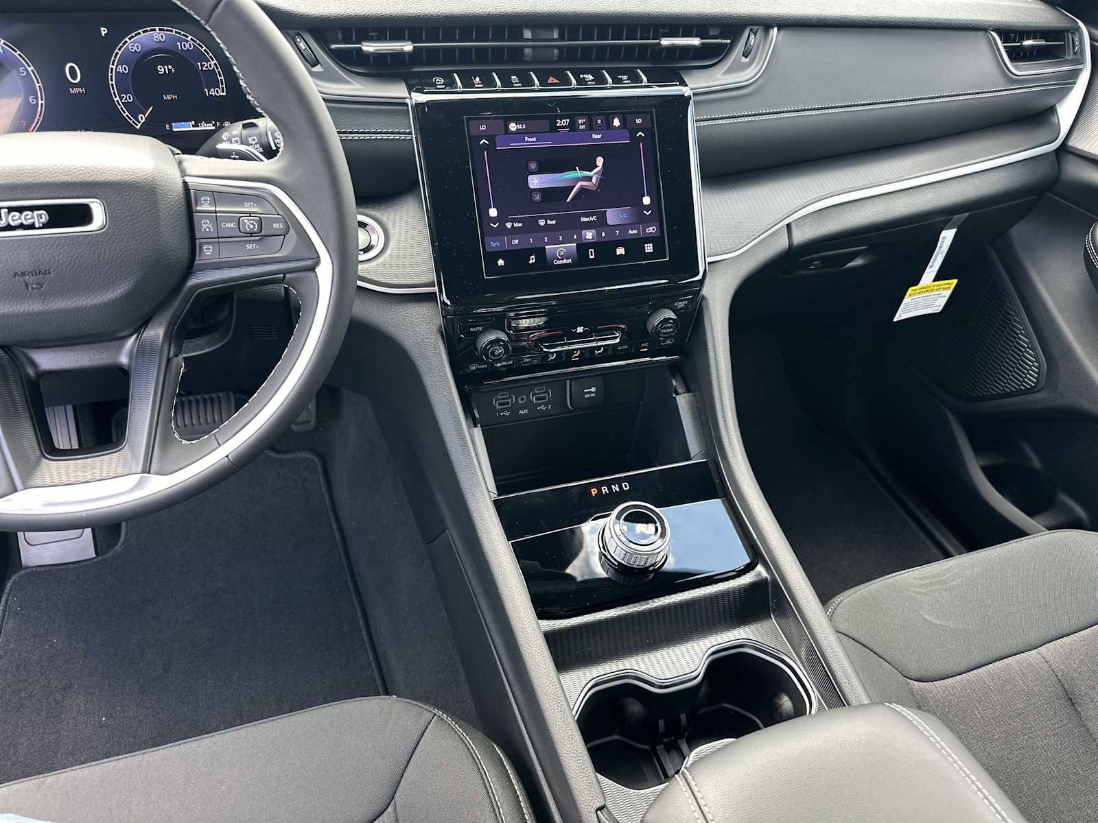 New 2025 Jeep Grand Cherokee L Laredo image 27