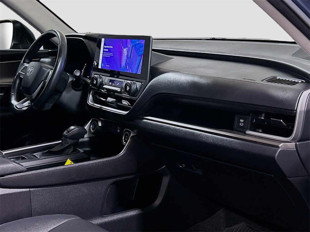 Used 2024 Toyota Grand Highlander XLE image 27