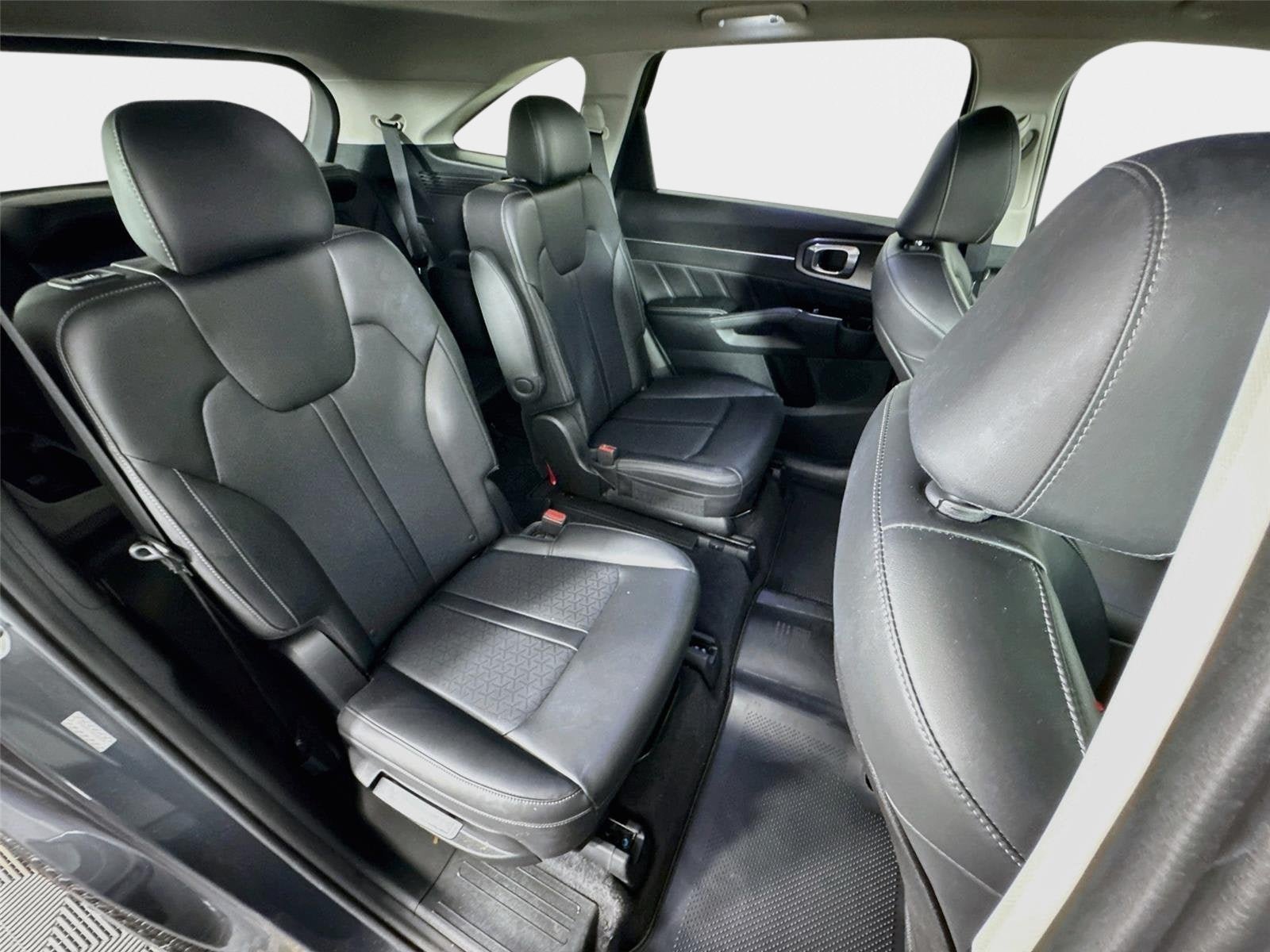 Certified 2023 Kia Sorento SX FWD image 28