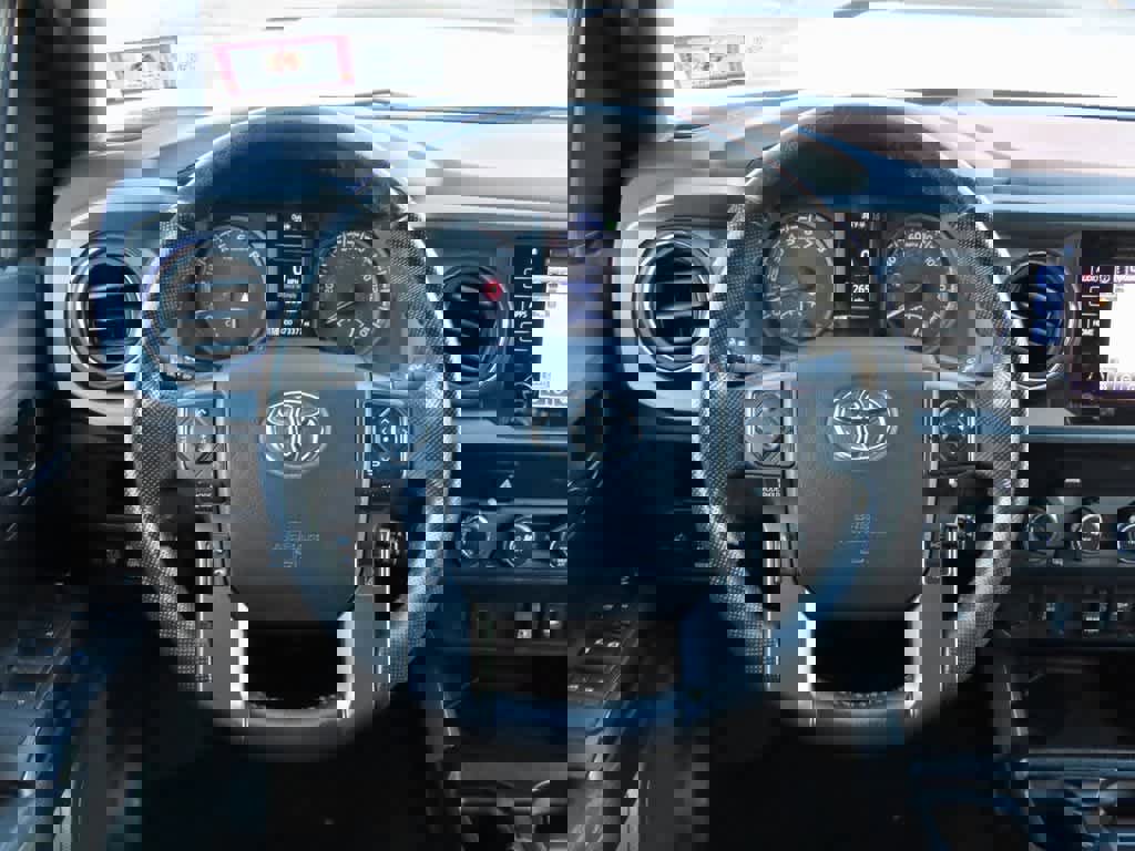 Used 2019 Toyota Tacoma TRD Sport image 20