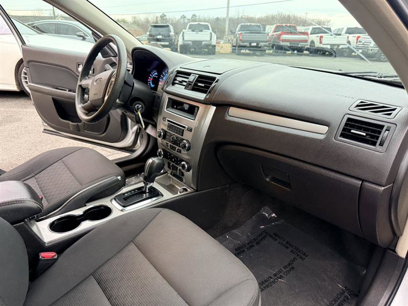 Used 2011 Ford Fusion SE w/ 202A Rapid Spec Order Code image 13