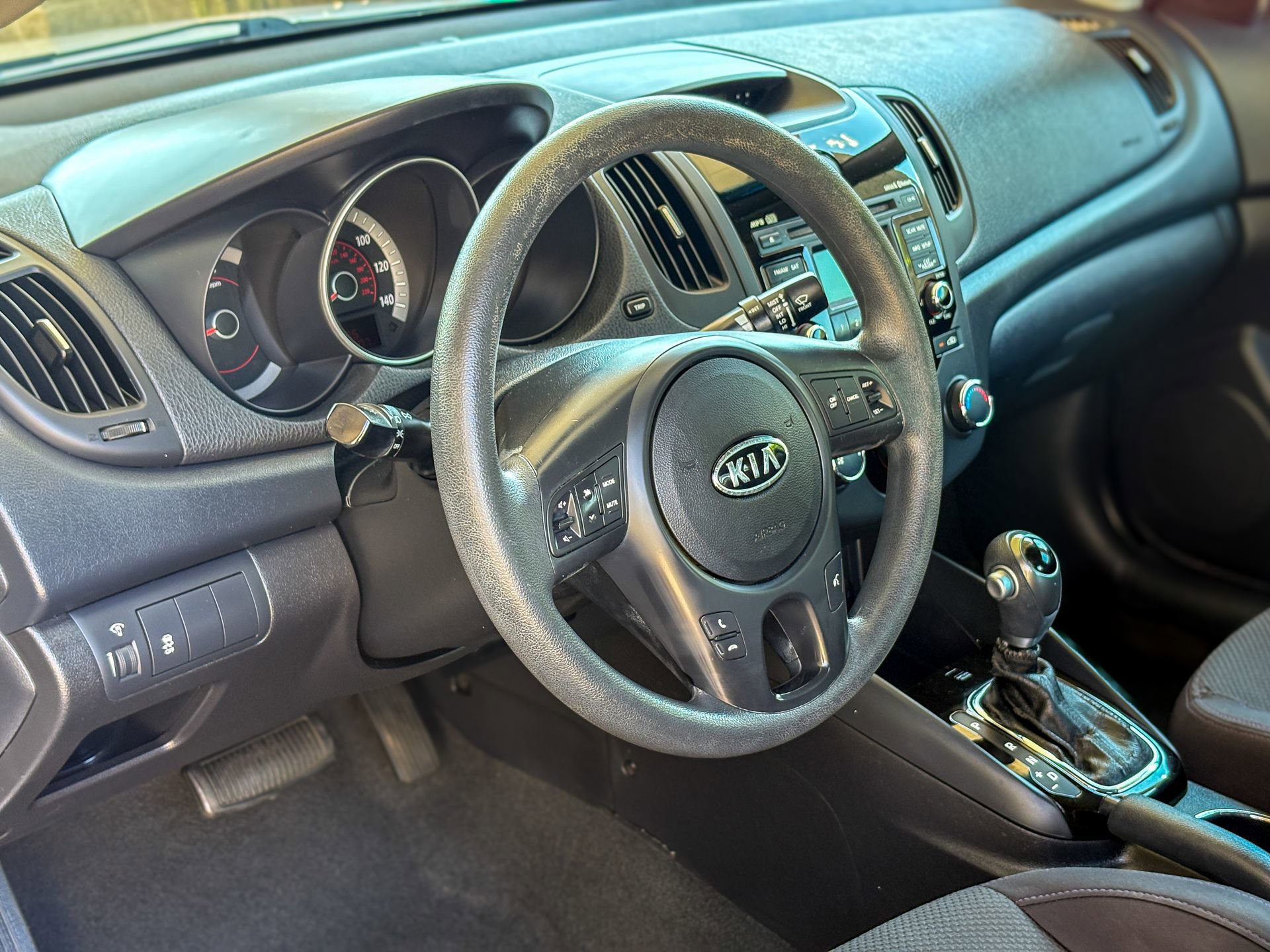 Used 2012 Kia Forte Koup EX FWD image 19