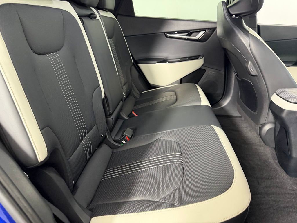 Used 2024 Kia EV6 GT-Line image 31