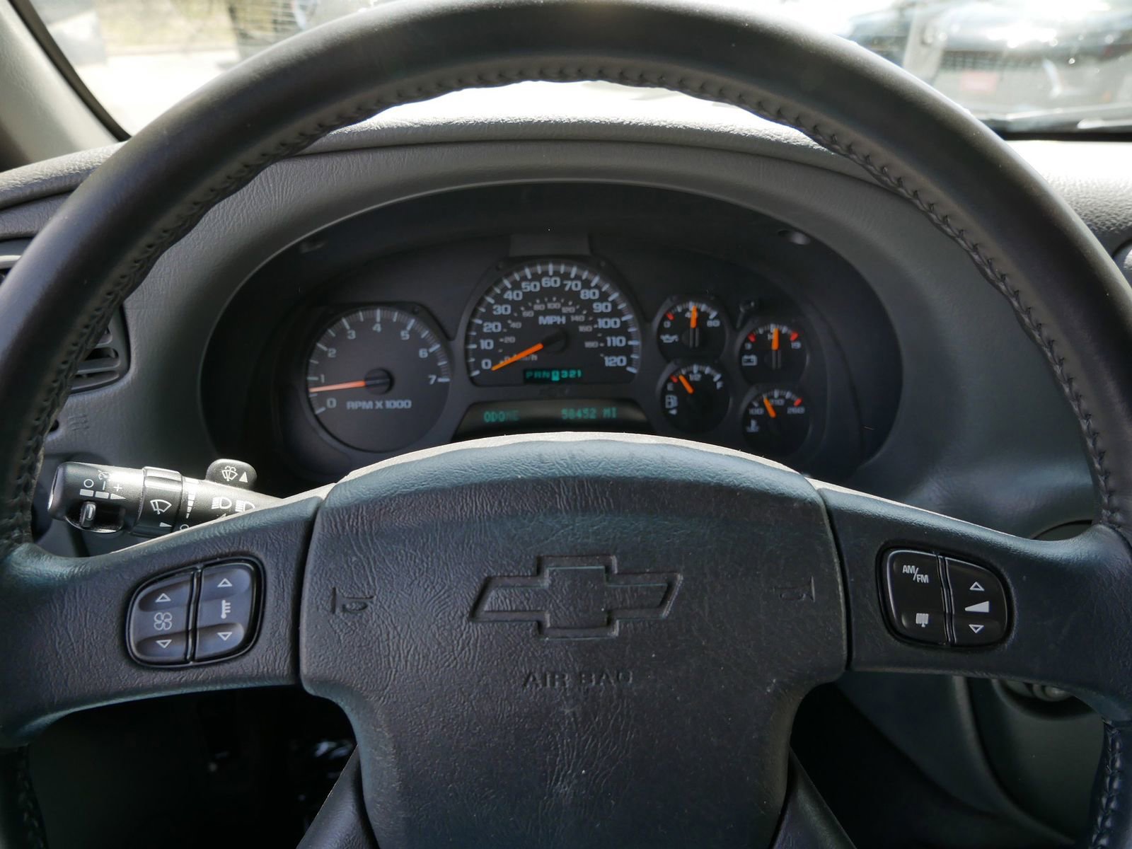 Used 2002 Chevrolet TrailBlazer LTZ AWD/4WD image 23