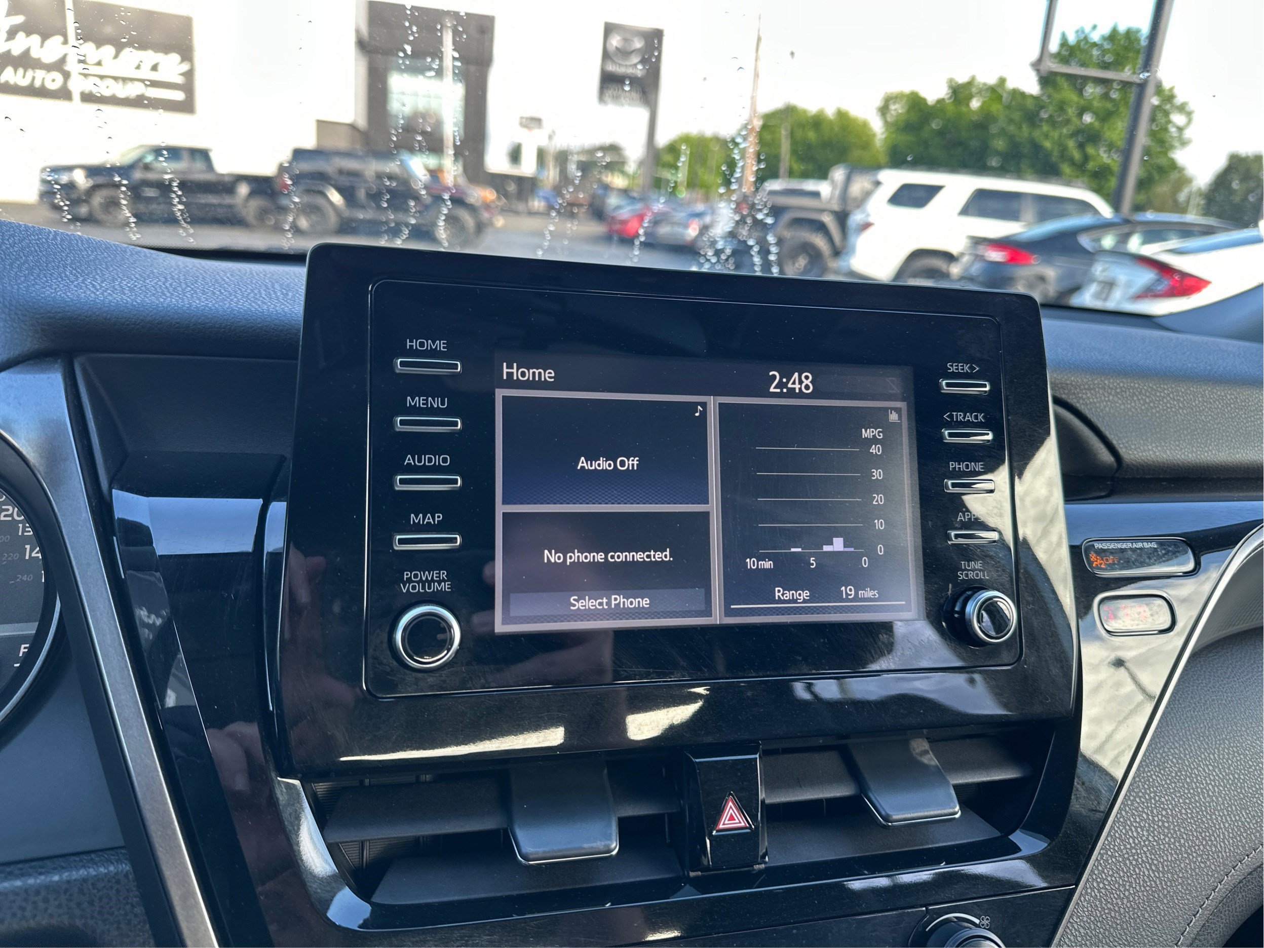 Used 2021 Toyota Camry SE FWD image 14