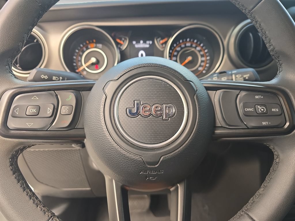 Used 2023 Jeep Wrangler Sport AWD/4WD image 12