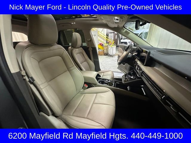 Used 2022 Lincoln Corsair Standard w/ Premium Package image 23
