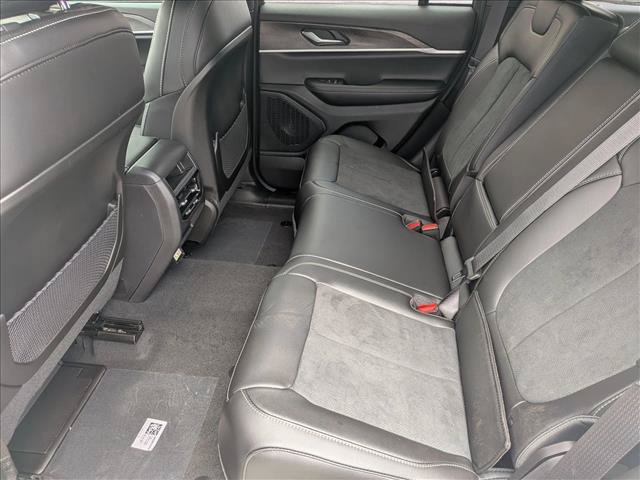 New 2026 Jeep Grand Cherokee Altitude AWD/4WD image 17