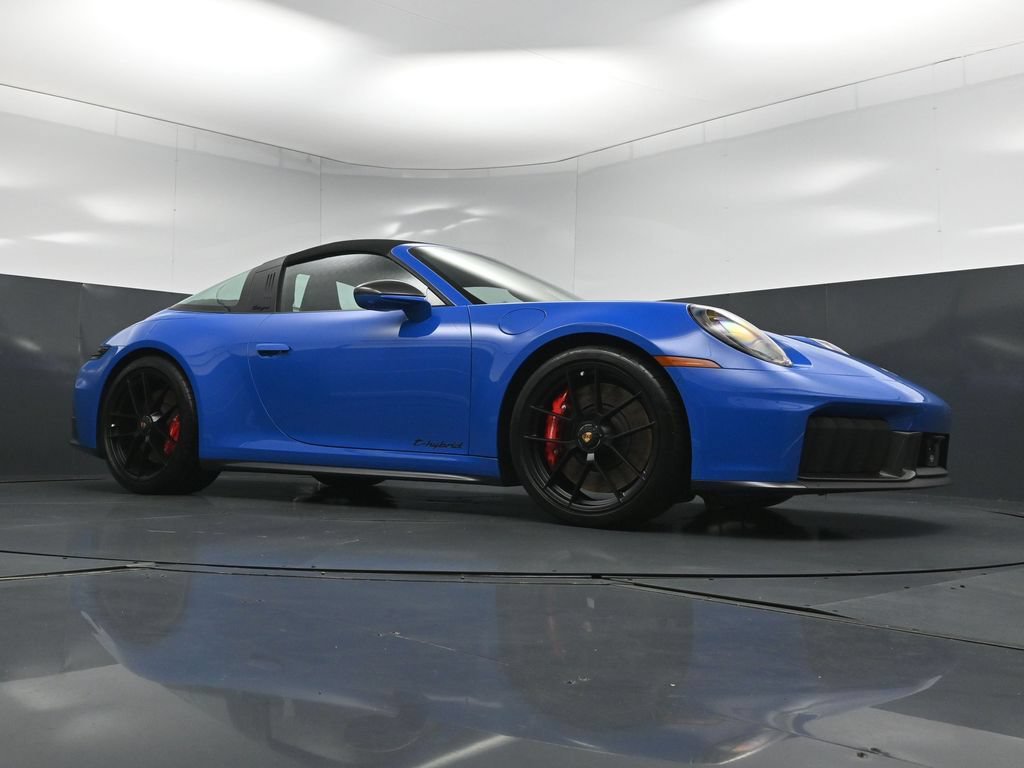 Used 2025 Porsche 911 Targa 4 GTS w/ Premium Package AWD/4WD image 30