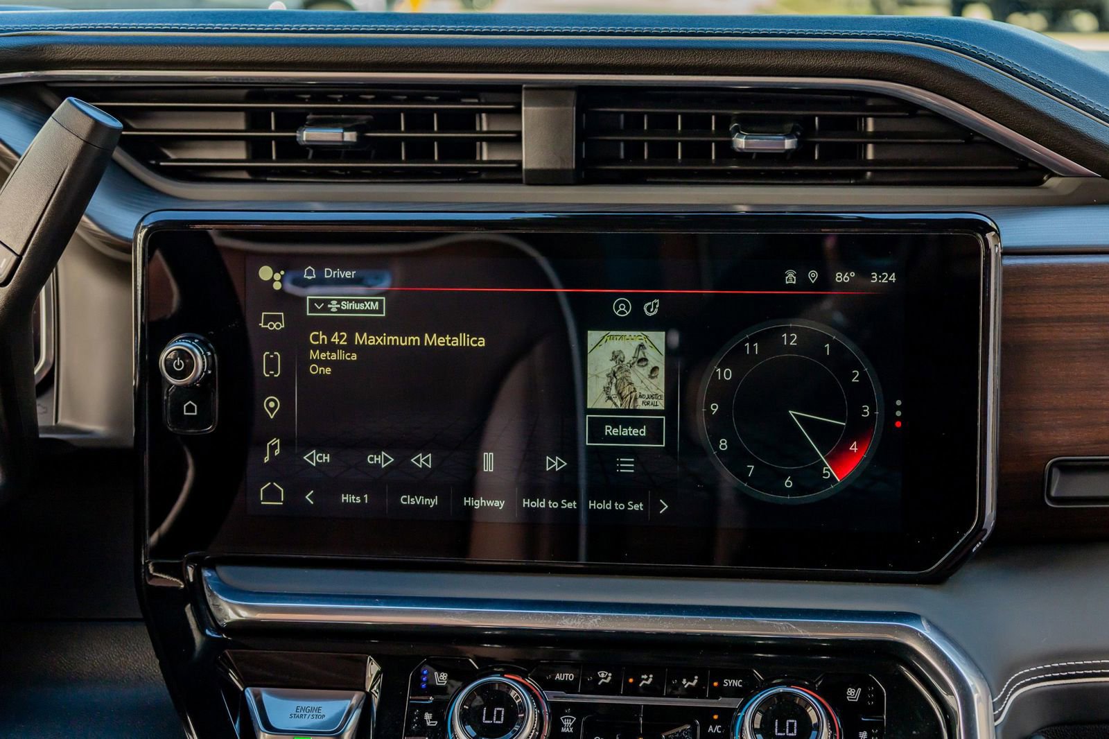 Used 2026 GMC Sierra 3500 Denali Ultimate w/ LPO, Black Badging Package image 24