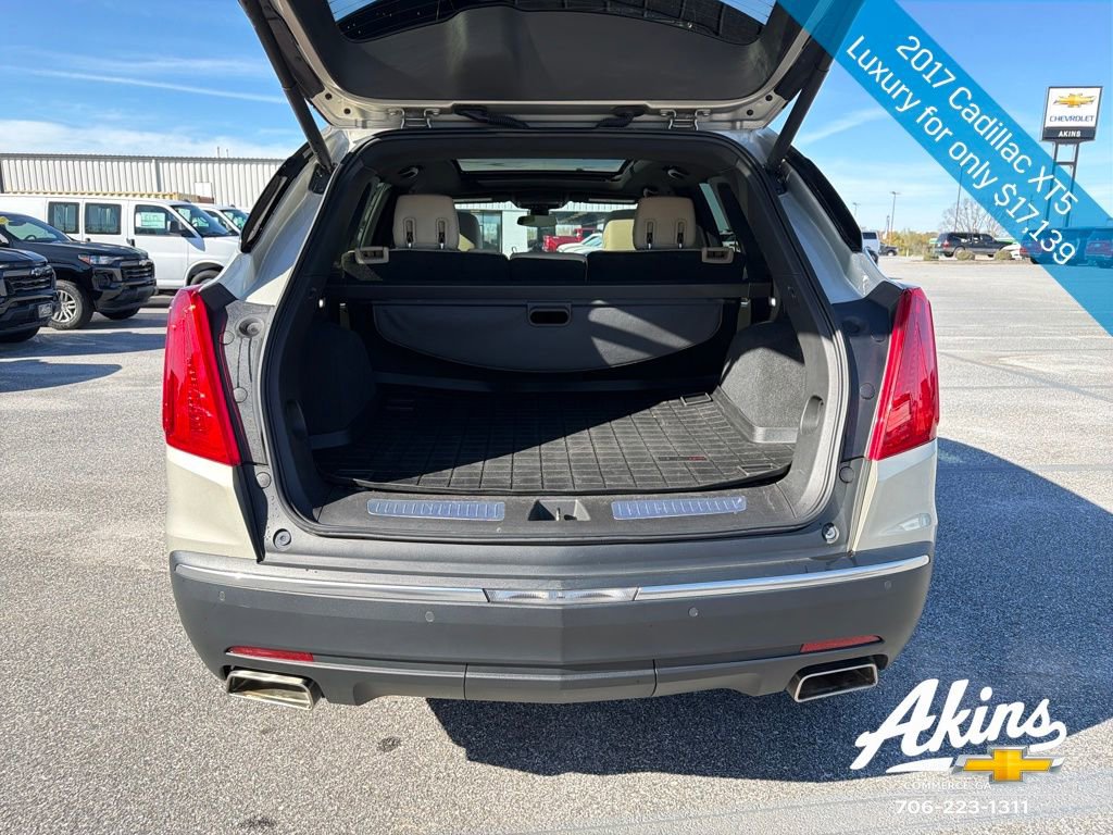 Certified 2017 Cadillac XT5 Luxury w/ Driver Awareness Package image 9
