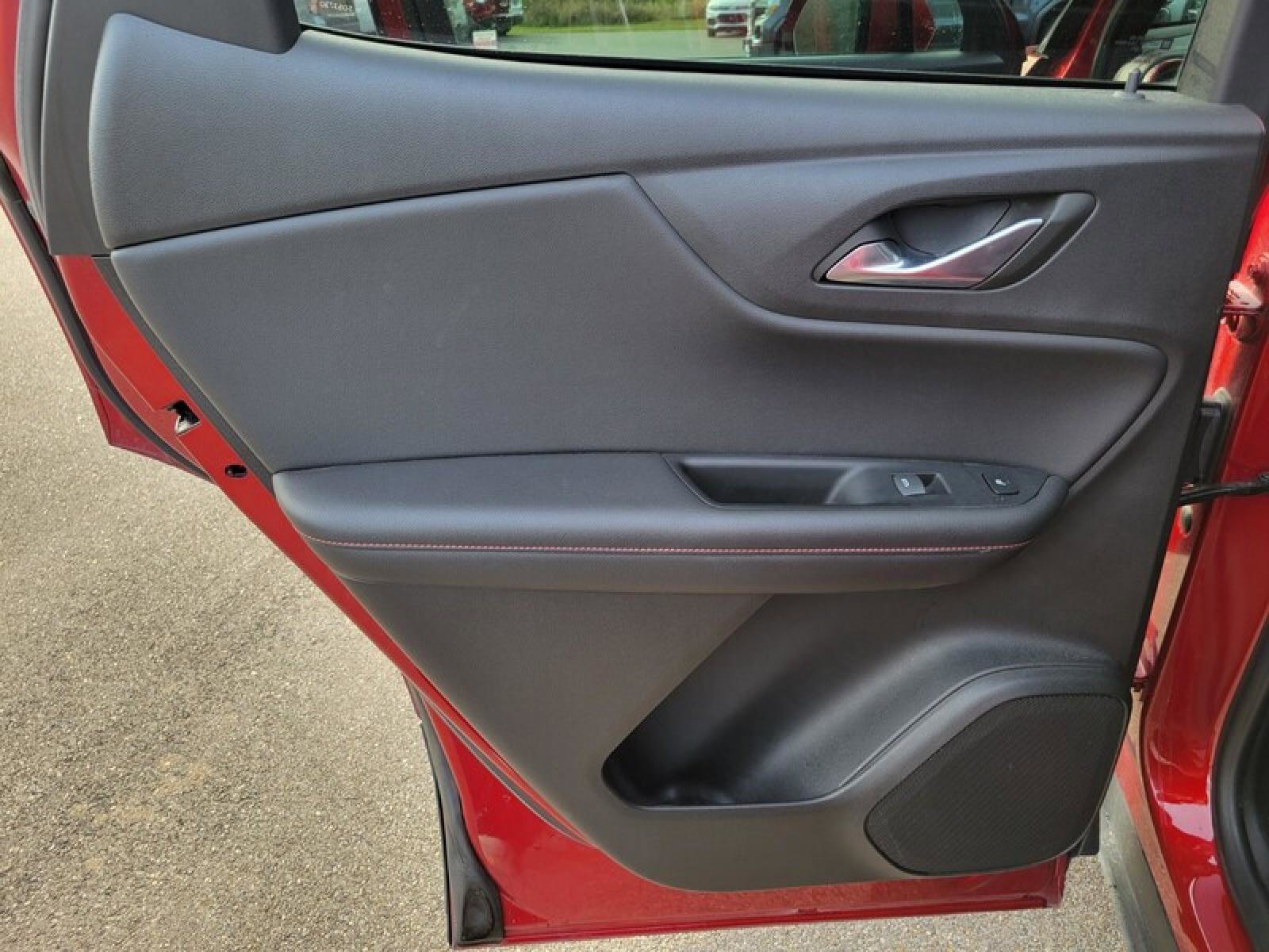 Used 2022 Chevrolet Blazer RS w/ Enhanced Convenience Package FWD image 31