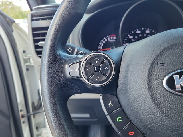 Used 2017 Kia Soul FWD image 23