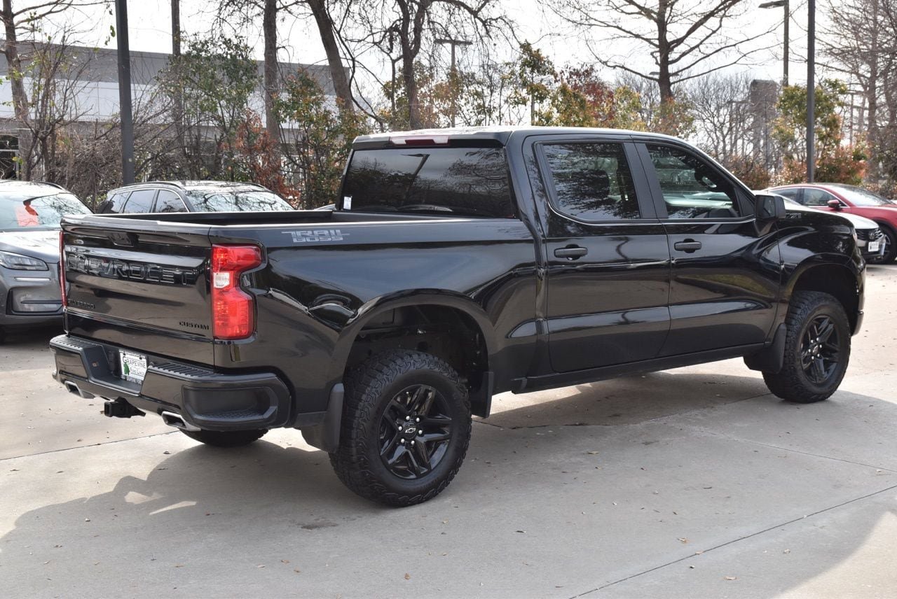 Used 2025 Chevrolet Silverado 1500 Custom Trail Boss w/ Midnight Edition image 7