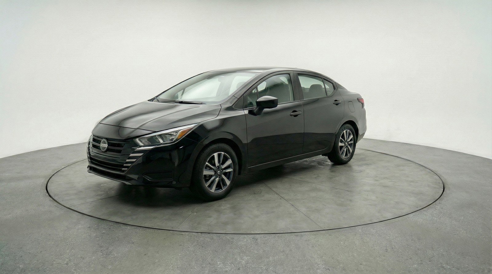 Used 2025 Nissan Versa SV FWD image 3