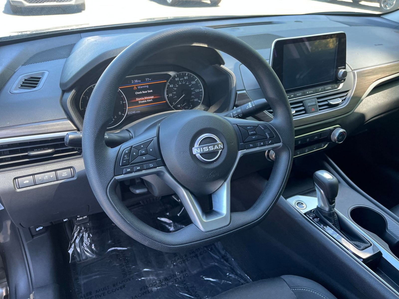 Used 2025 Nissan Altima 2.5 SV FWD image 28