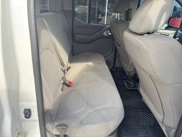 Used 2020 Nissan Frontier SV RWD image 9