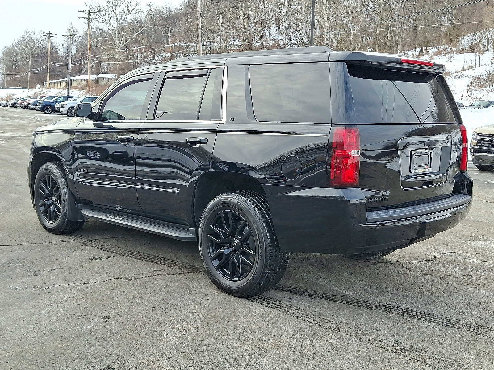 Used 2017 Chevrolet Tahoe LT w/ Luxury Package image 4