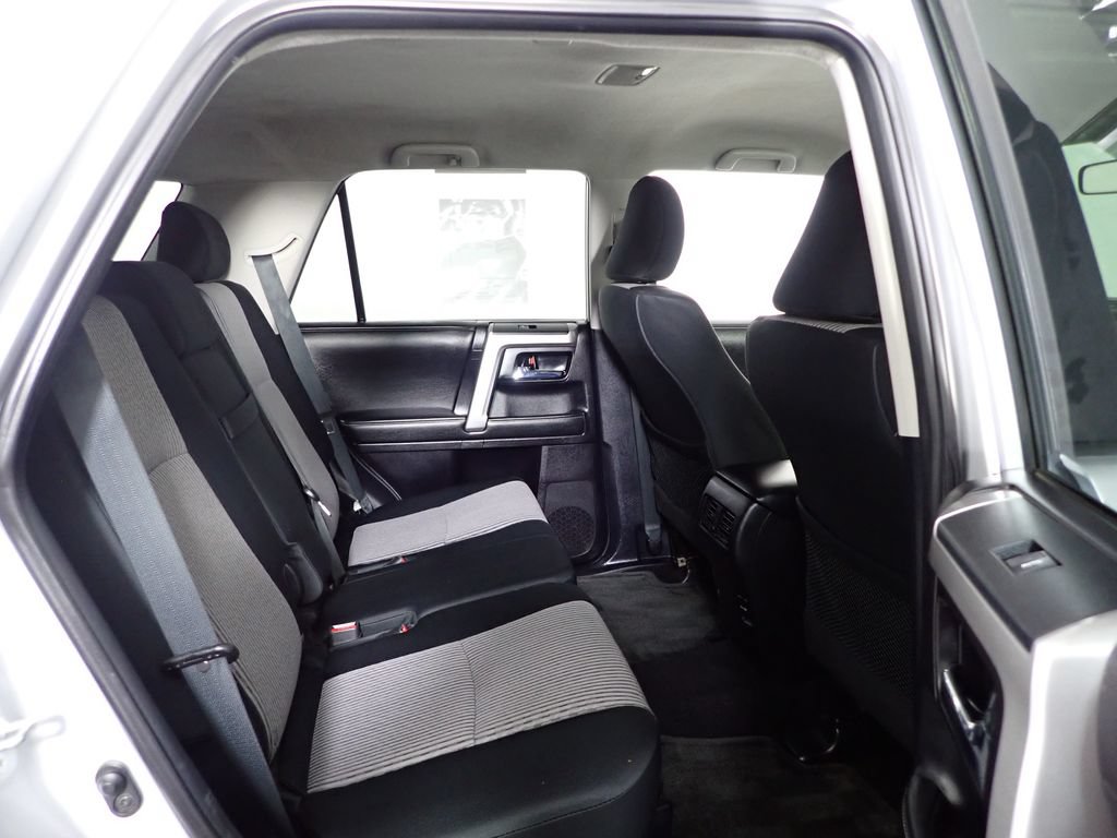 Used 2014 Toyota 4Runner SR5 AWD/4WD image 34