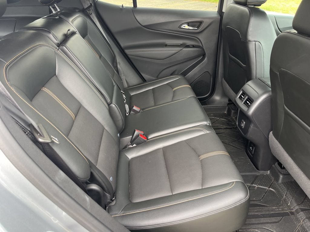 Used 2023 Chevrolet Equinox Premier w/ LPO, Floor Liner Package AWD/4WD image 9