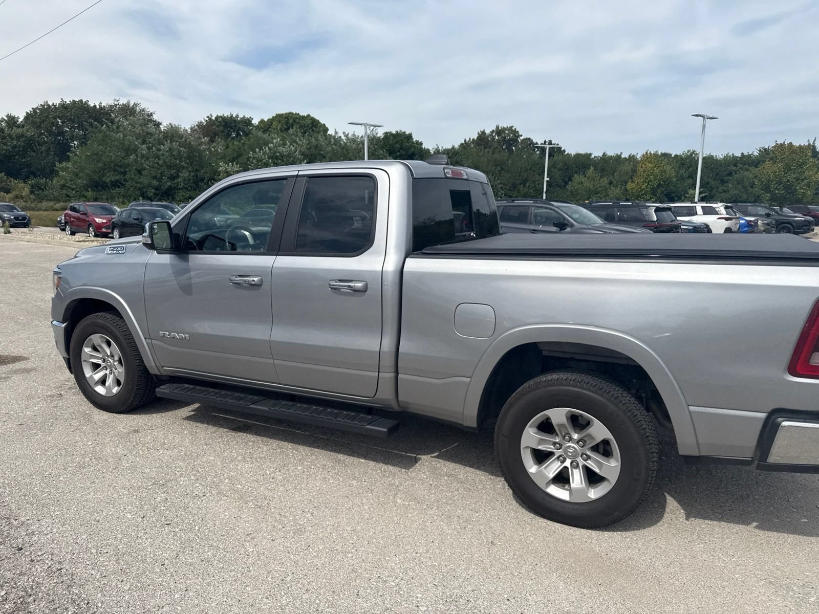 Used 2020 RAM 1500 Laramie AWD/4WD image 17
