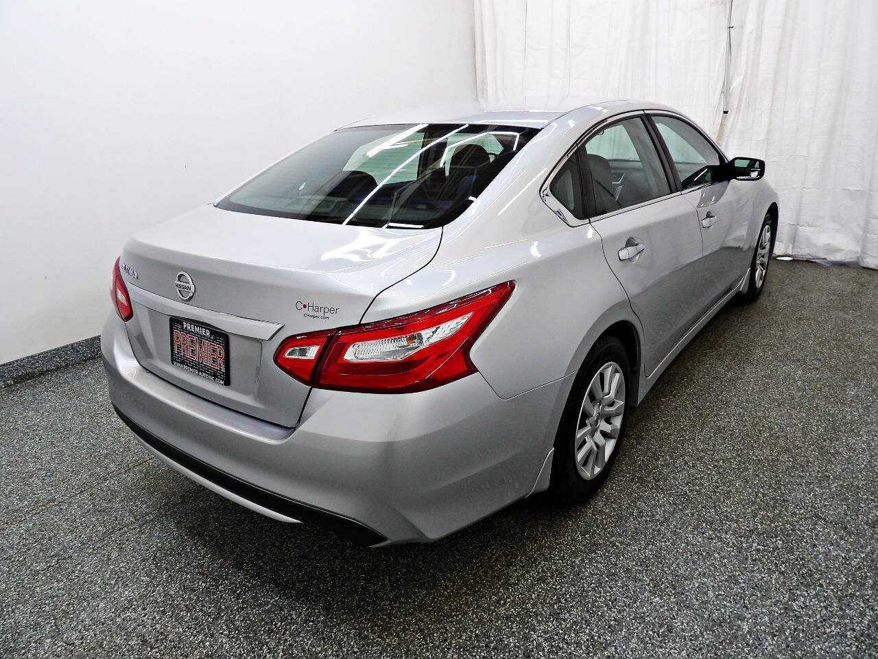 Used 2017 Nissan Altima 2.5 S w/ Power Driver Seat Package FWD image 6