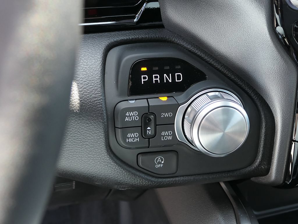 New 2026 RAM 1500 Laramie AWD/4WD image 16