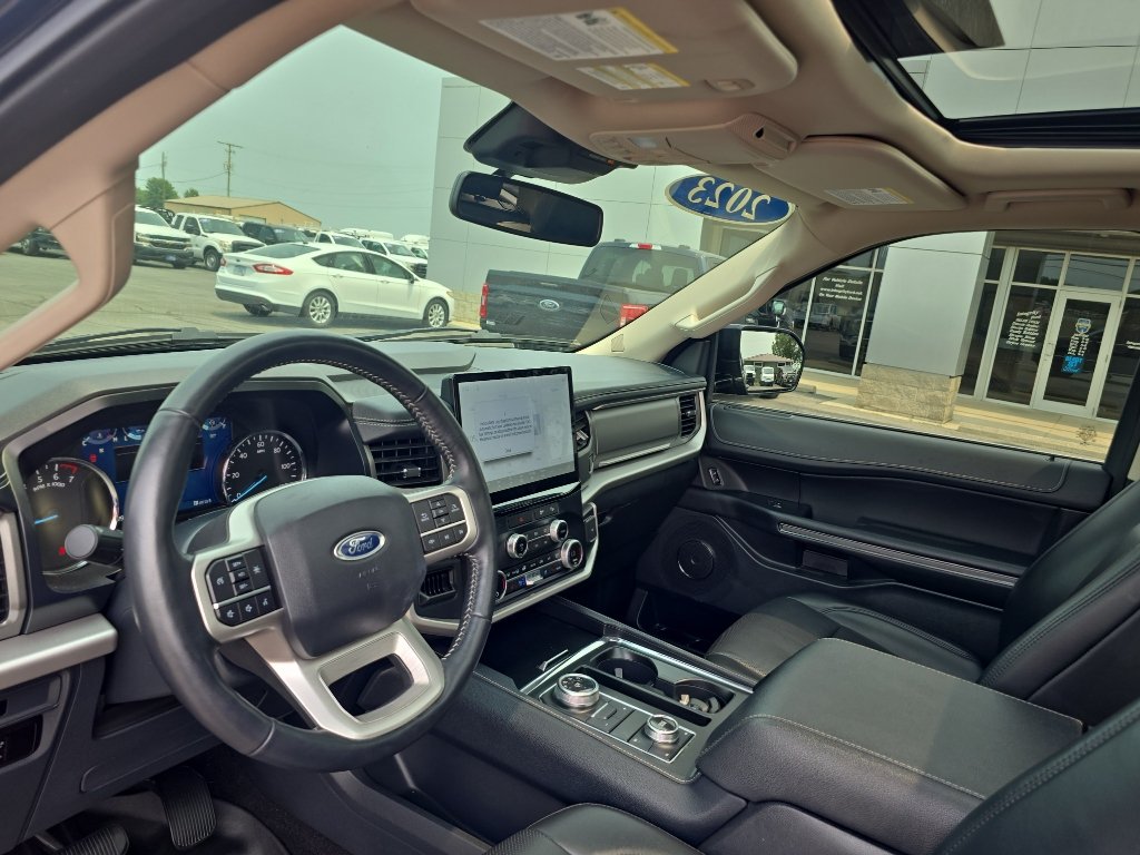 Used 2023 Ford Expedition Max XLT AWD/4WD image 16
