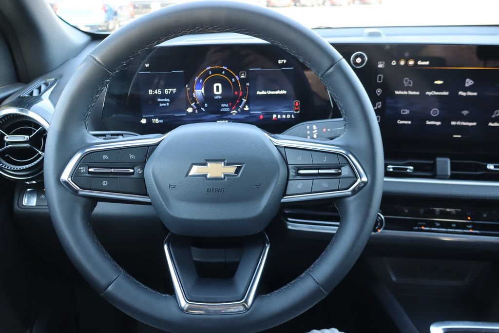Used 2026 Chevrolet Equinox LT w/ Safety and Technology Package FWD image 7
