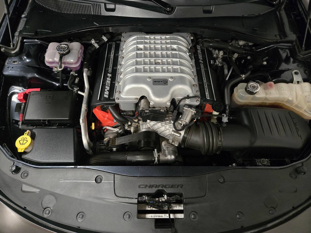 Used 2019 Dodge Charger SRT Hellcat w/ Navigation & Travel Group RWD image 21