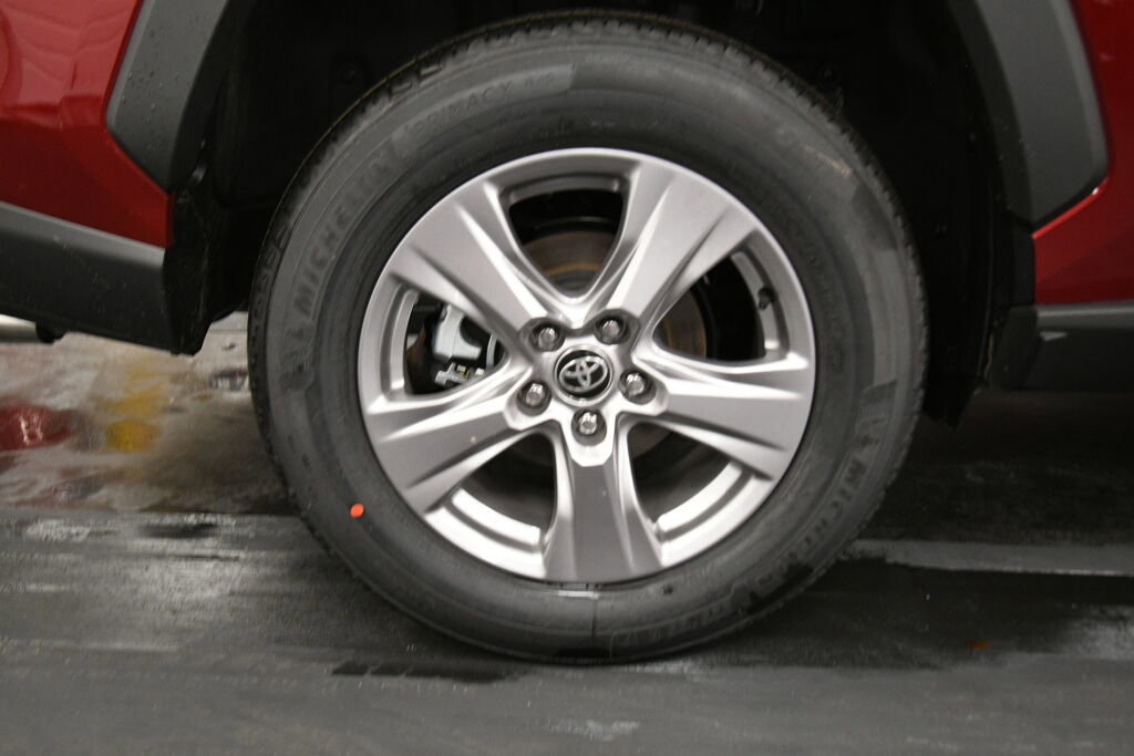 Used 2025 Toyota RAV4 XLE w/ Convenience Package image 34