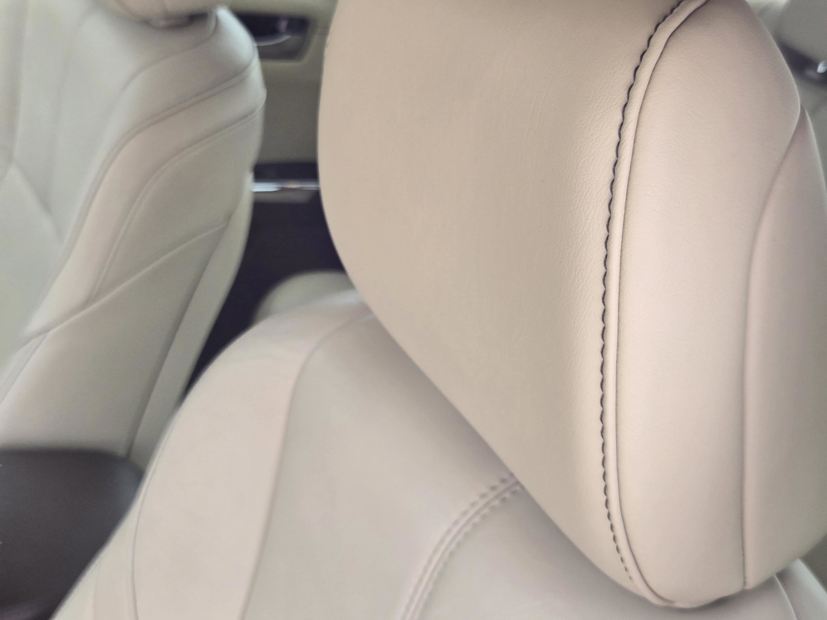 Used 2018 Toyota Avalon Limited FWD image 11