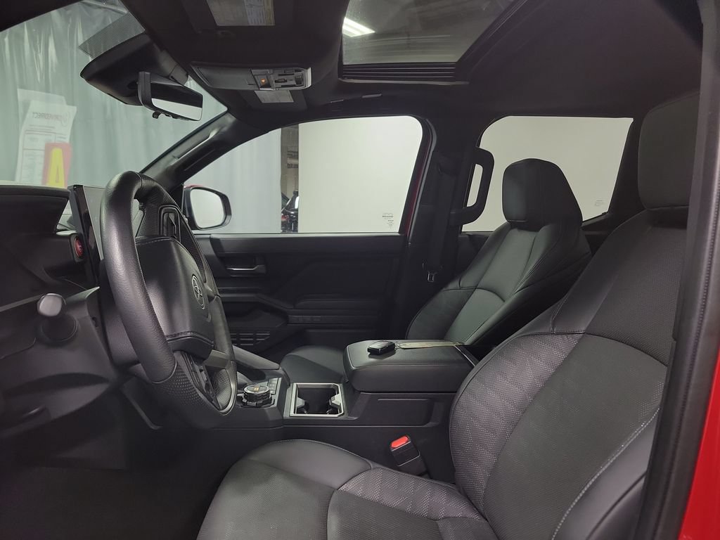 Used 2024 Toyota Tacoma TRD Off-Road w/ TRD Off Road Premium Package AWD/4WD image 18