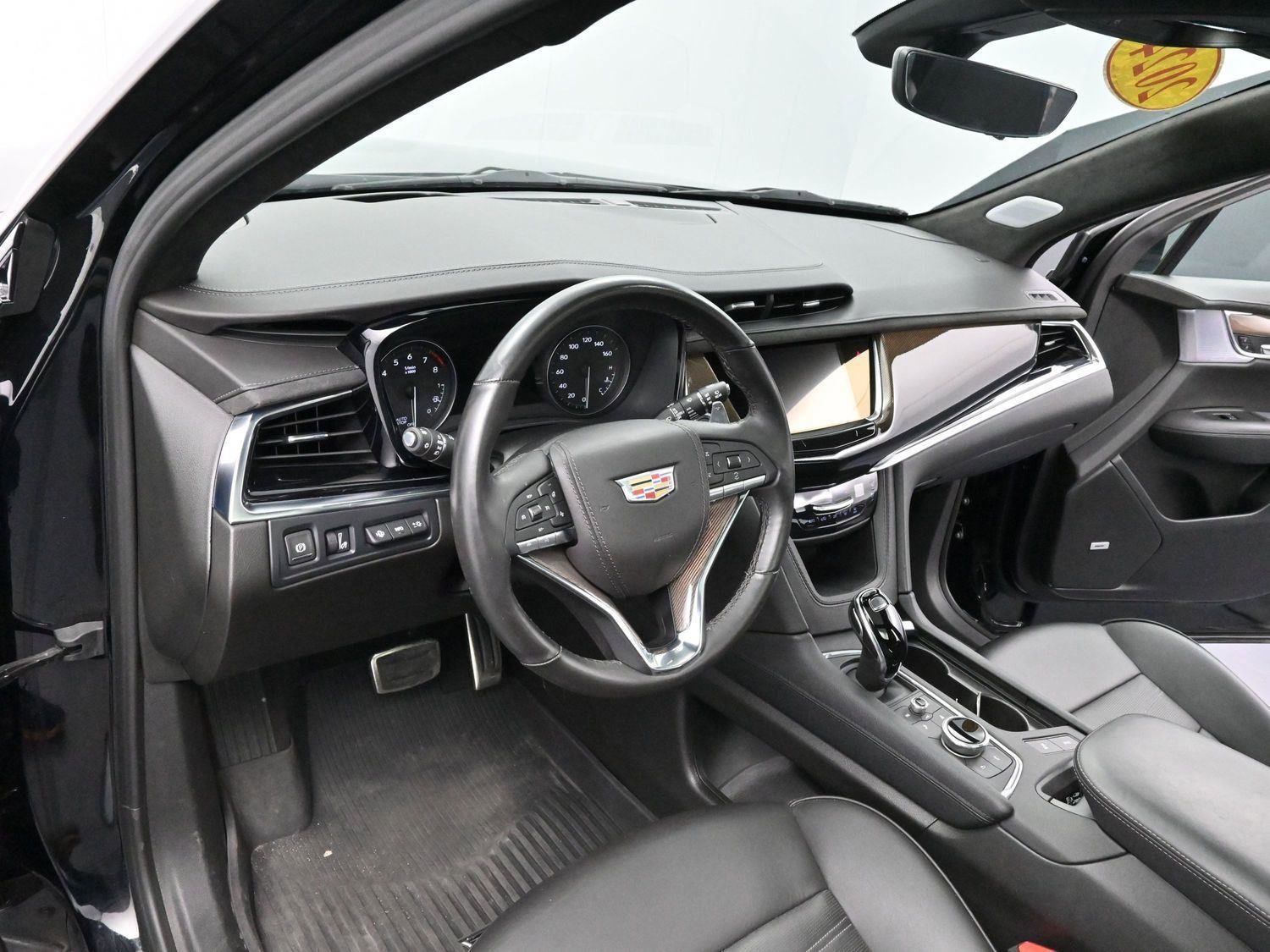 Certified 2024 Cadillac XT6 Sport w/ Platinum Package image 18