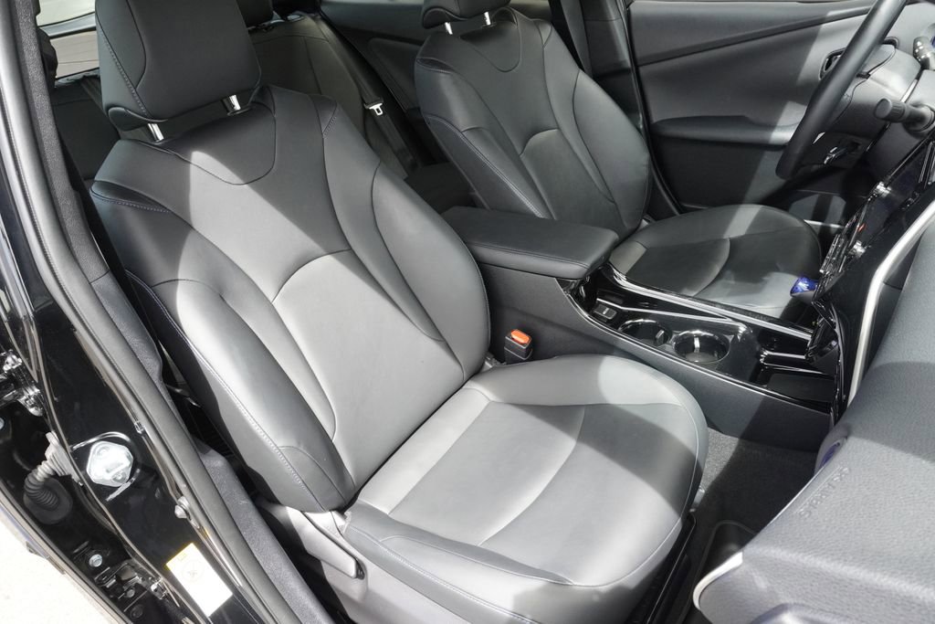 Used 2017 Toyota Prius Four Touring w/ Premium Convenience Package image 24