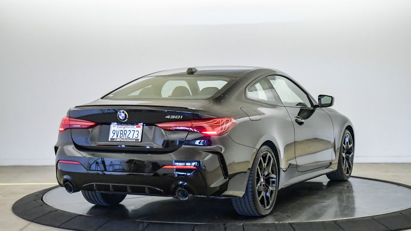 Used 2026 BMW 430i Coupe w/ M Sport Package RWD image 5