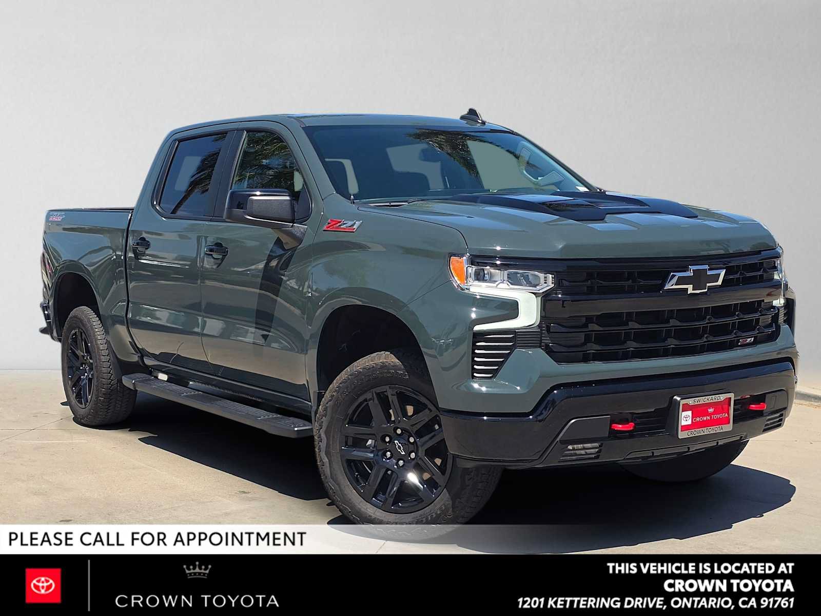 Used 2025 Chevrolet Silverado 1500 LT Trail Boss w/ Convenience Package II AWD/4WD image 1