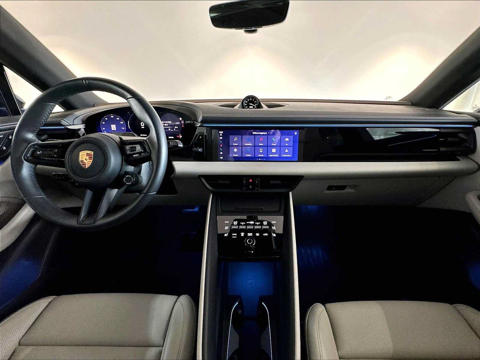 Used 2026 Porsche Macan 4 Electric AWD/4WD image 17
