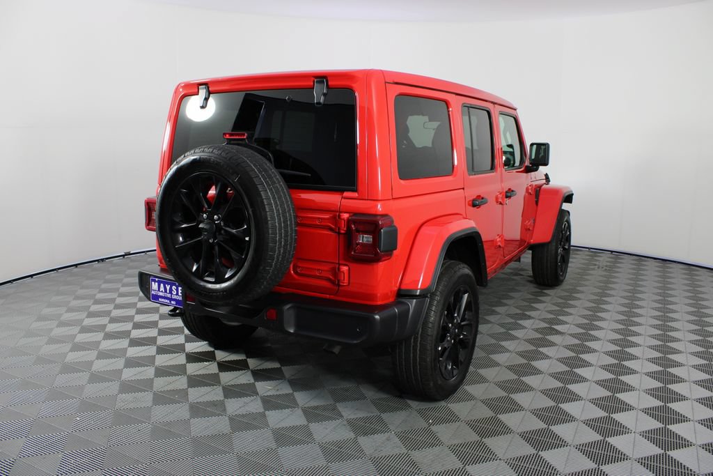 Used 2025 Jeep Wrangler Unlimited Sahara w/ Safety Group AWD/4WD image 23