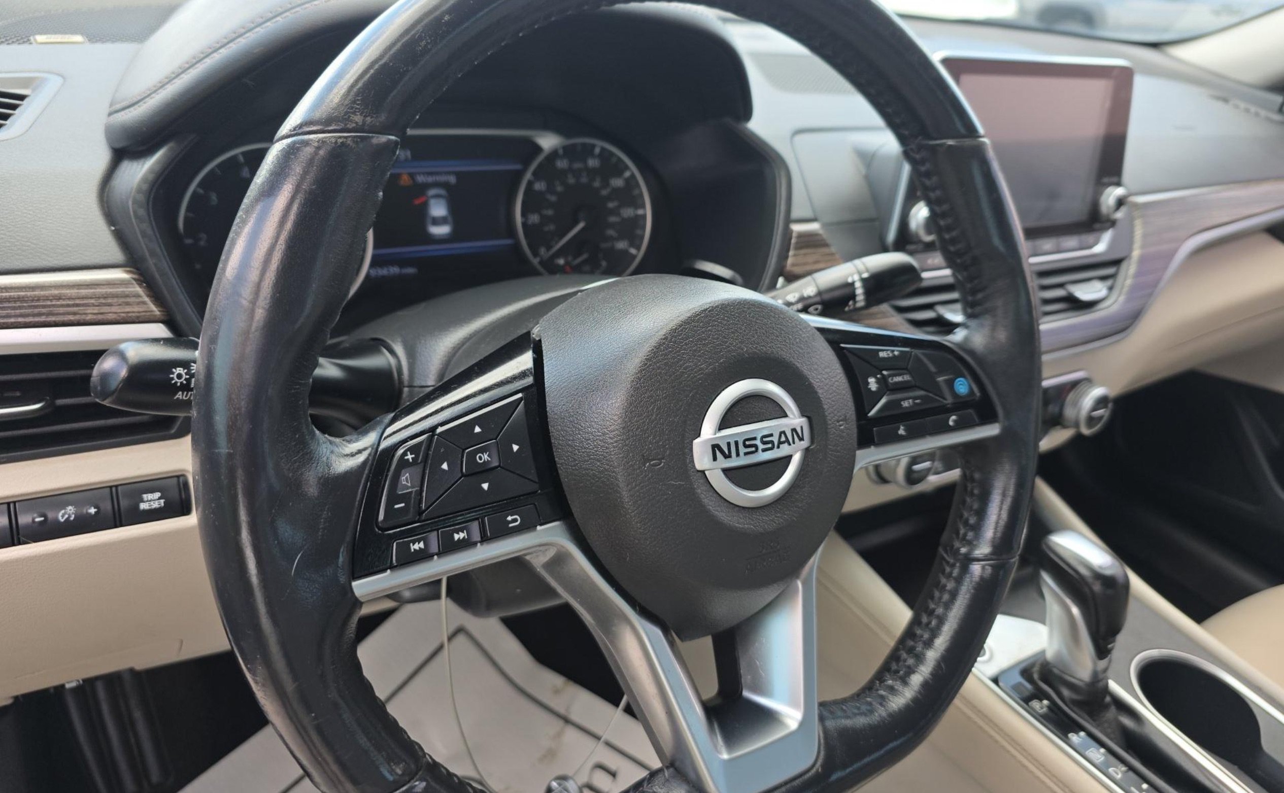 Used 2019 Nissan Altima 2.5 Platinum FWD image 6