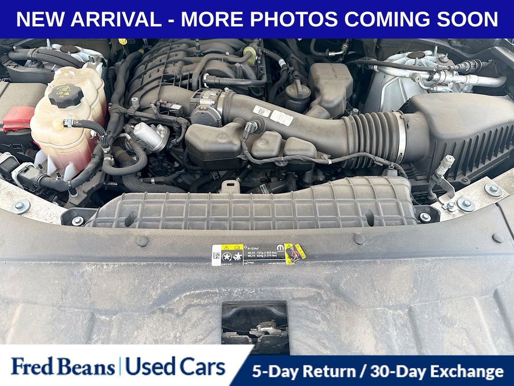 Used 2022 Jeep Grand Cherokee L Laredo image 11