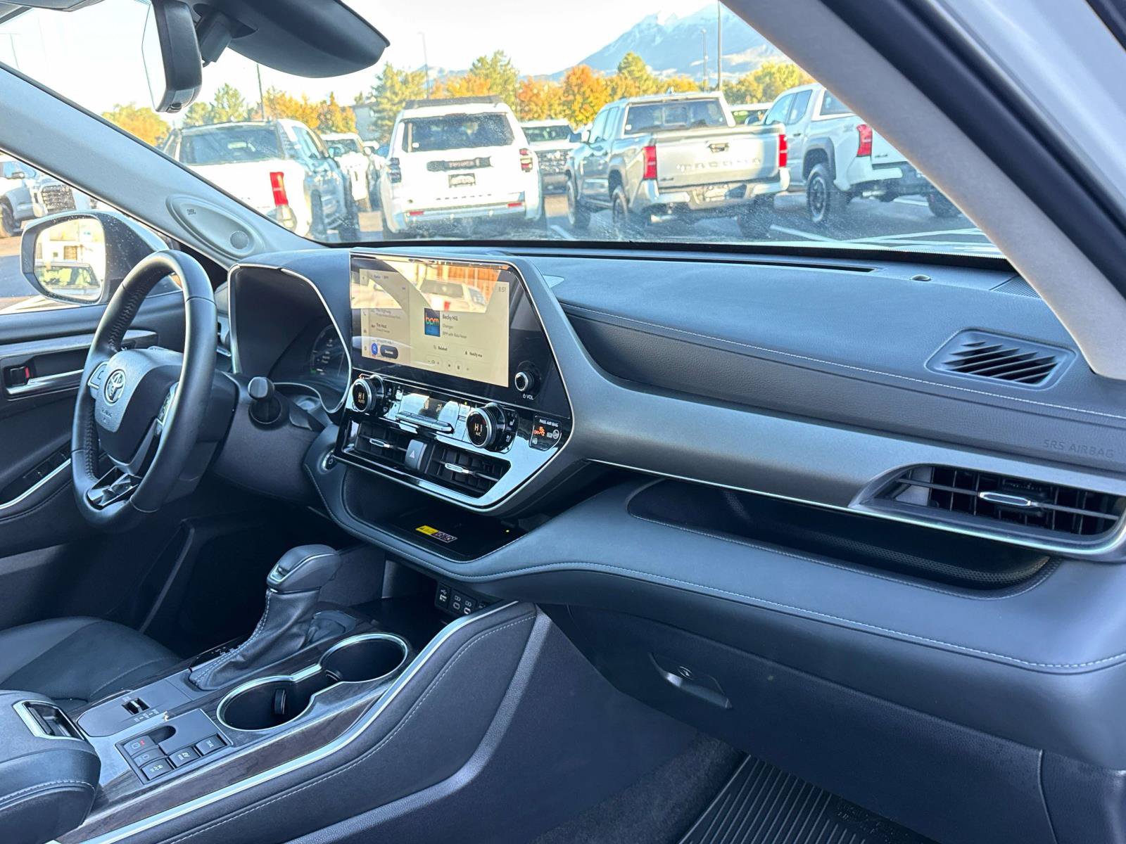 Used 2026 Toyota Highlander Limited AWD/4WD image 20