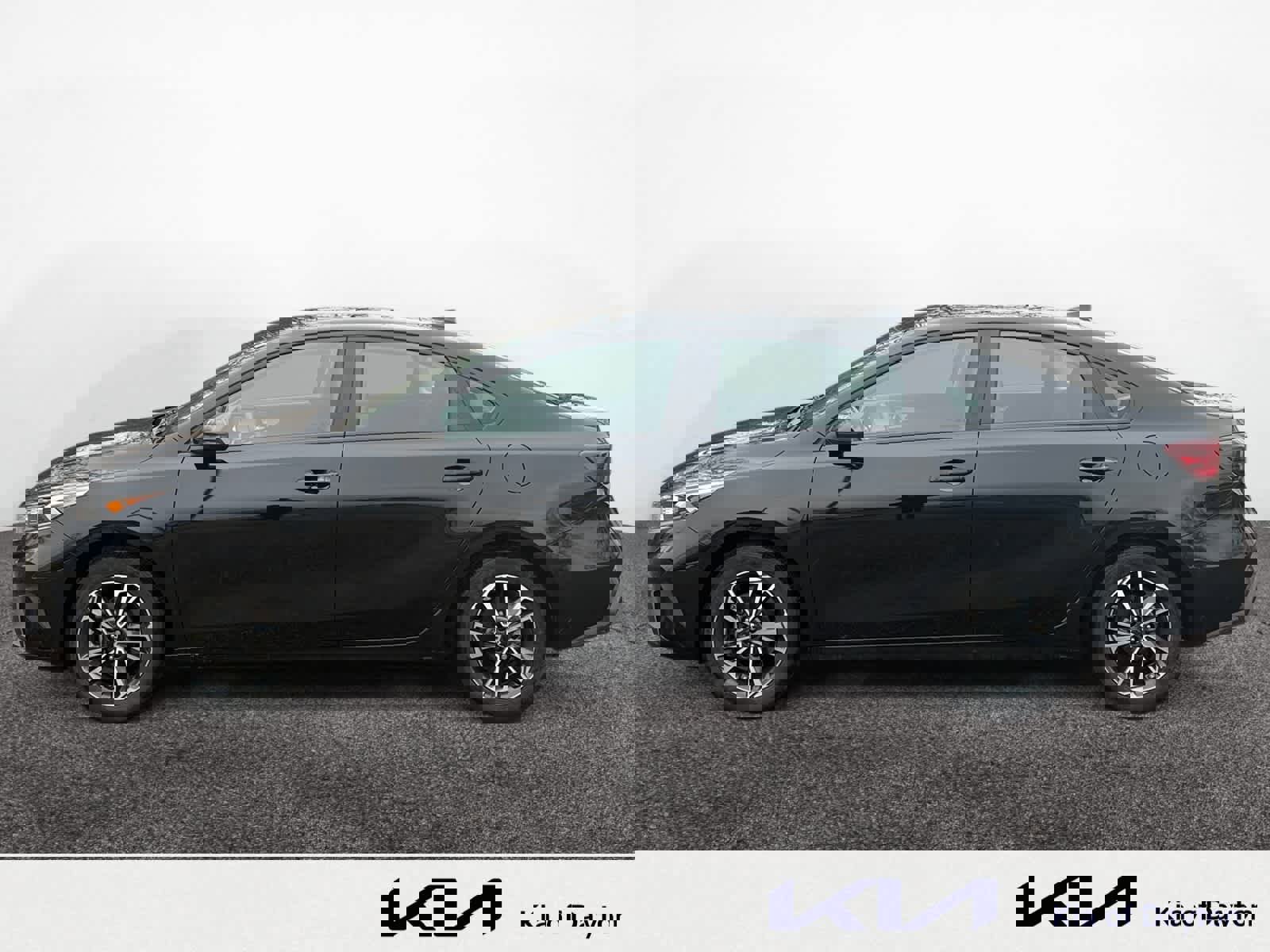 Used 2024 Kia Forte LXS w/ LXS Technology Package image 2