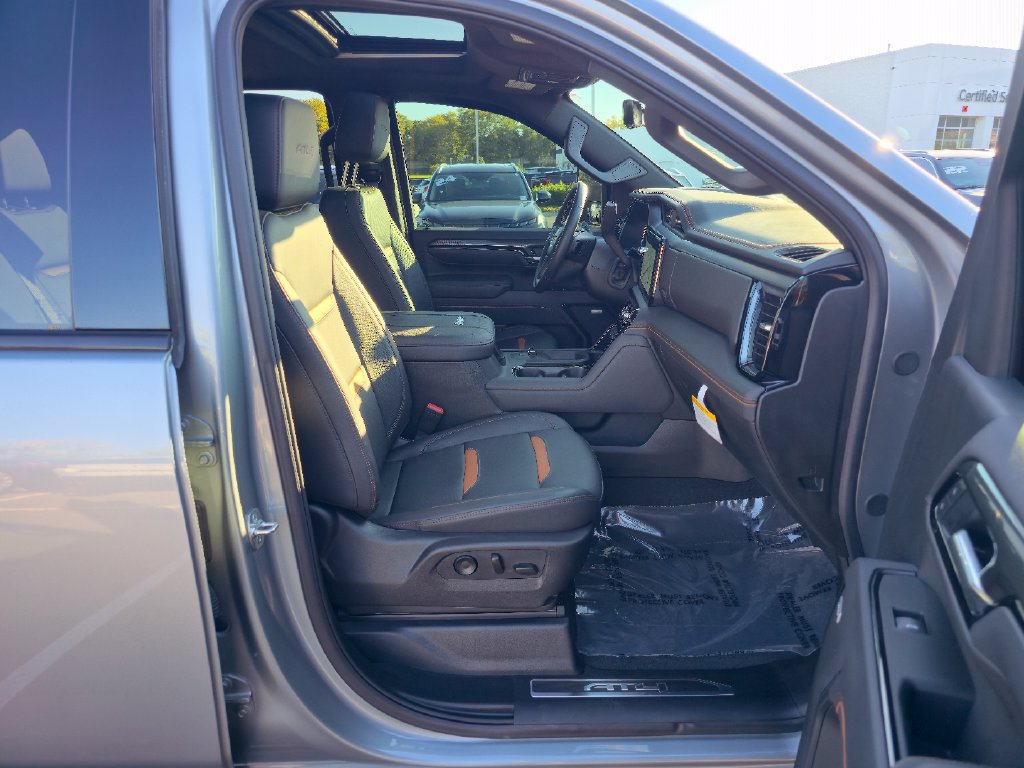 Certified 2026 GMC Sierra 2500 AT4 w/ AT4 Premium Plus Package AWD/4WD image 30