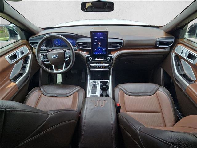 Used 2024 Ford Explorer King Ranch w/ Technology Package image 17