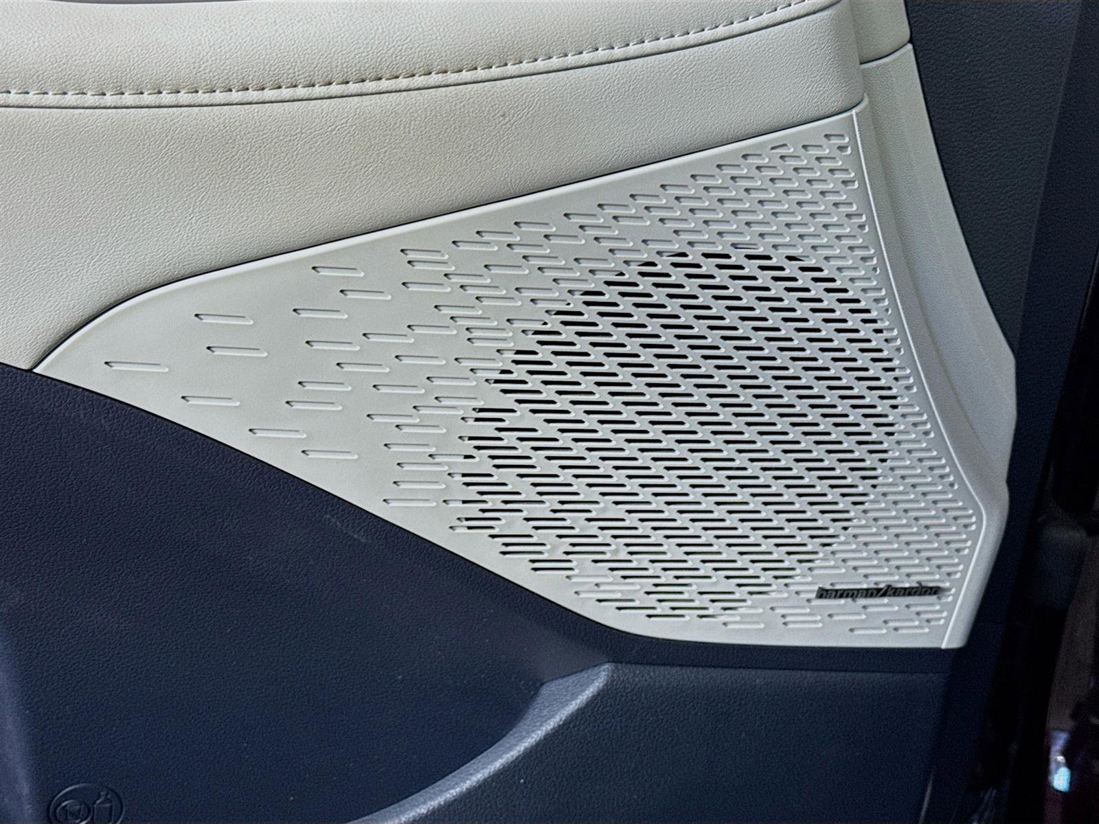 Used 2024 Hyundai Palisade Limited image 21