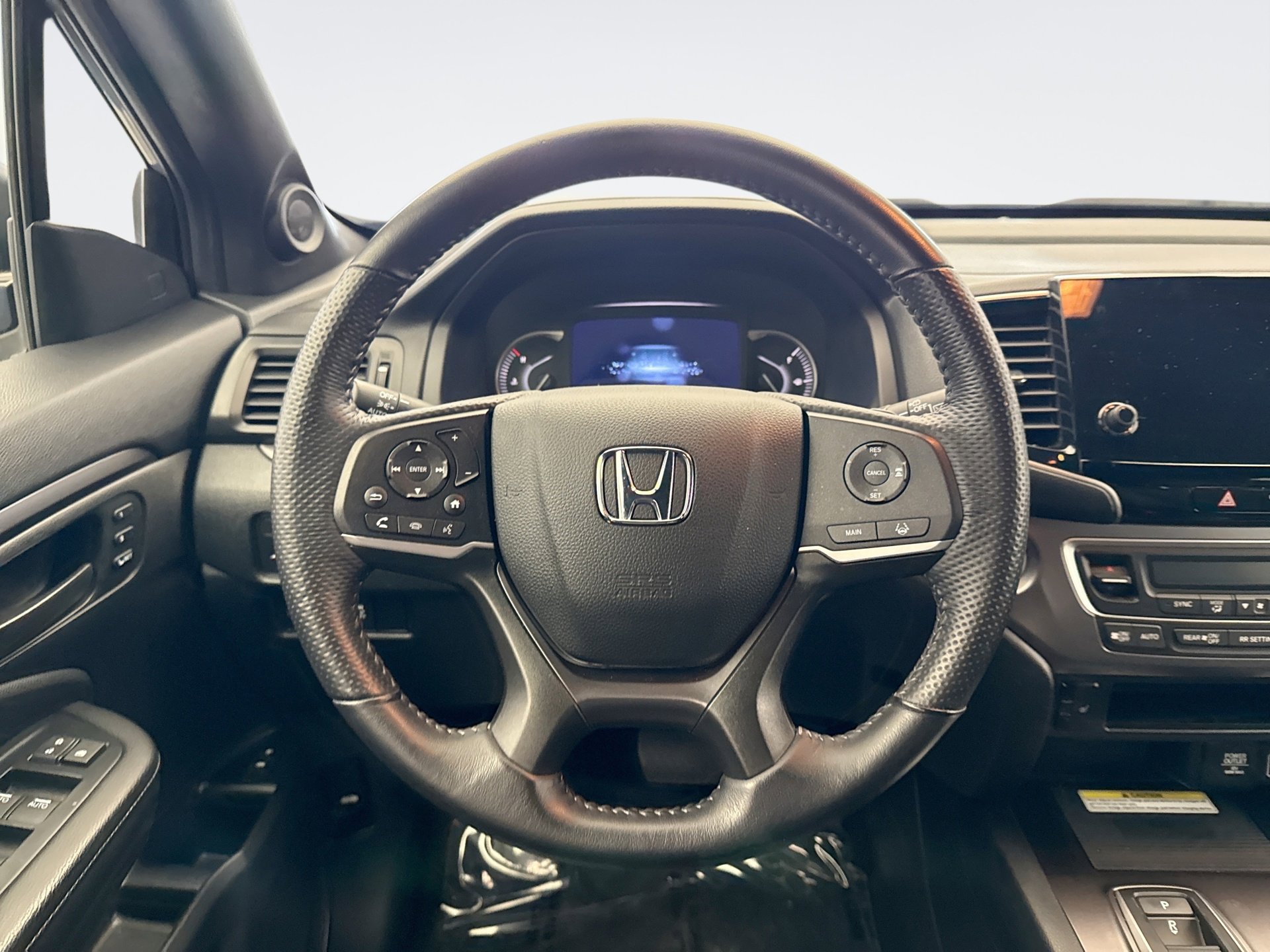 Used 2023 Honda Passport EX-L image 12